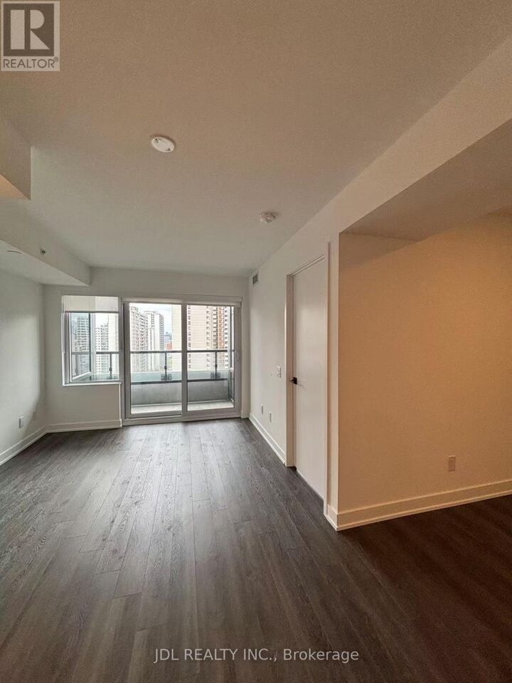 Property Photo:  609 Sherbourne Street 1611  ON M4X 0A4 
