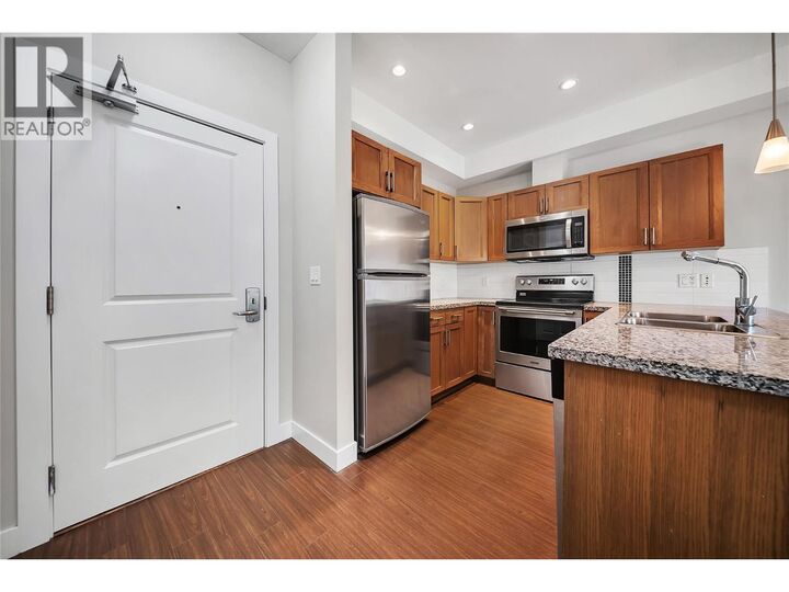 Property Photo: 3229 Skyview Lane 306 BC V4T 3J3