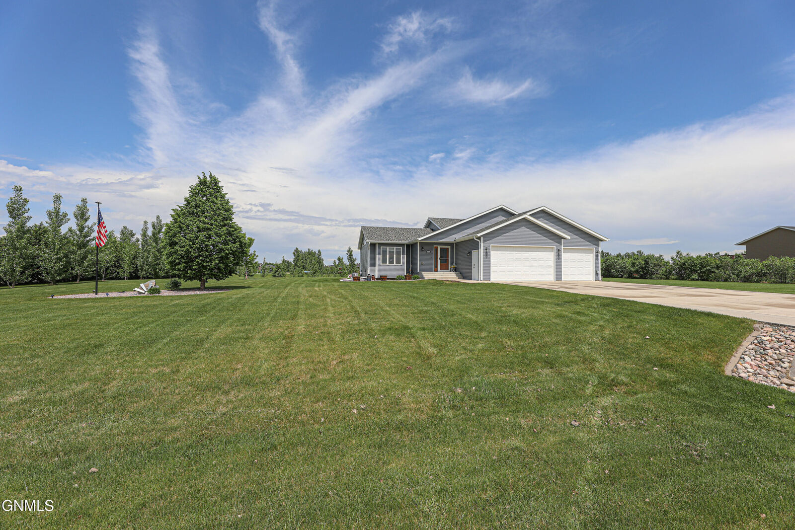 Property Photo:  5302 Beaver Creek Road  ND 58504 
