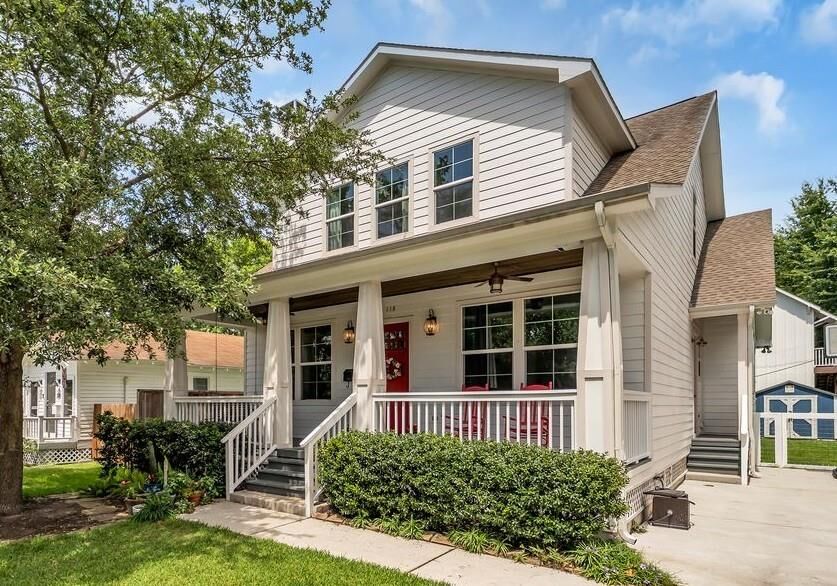 Property Photo:  118 Northwood Street  TX 77009 