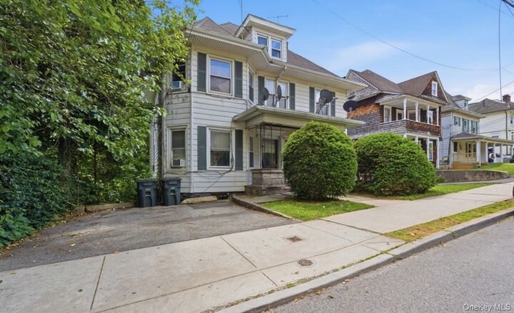 Property Photo:  27 Soundview Street  NY 10573 