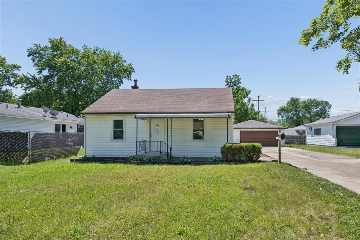 Property Photo:  1805 Kelly Avenue  IL 60403 