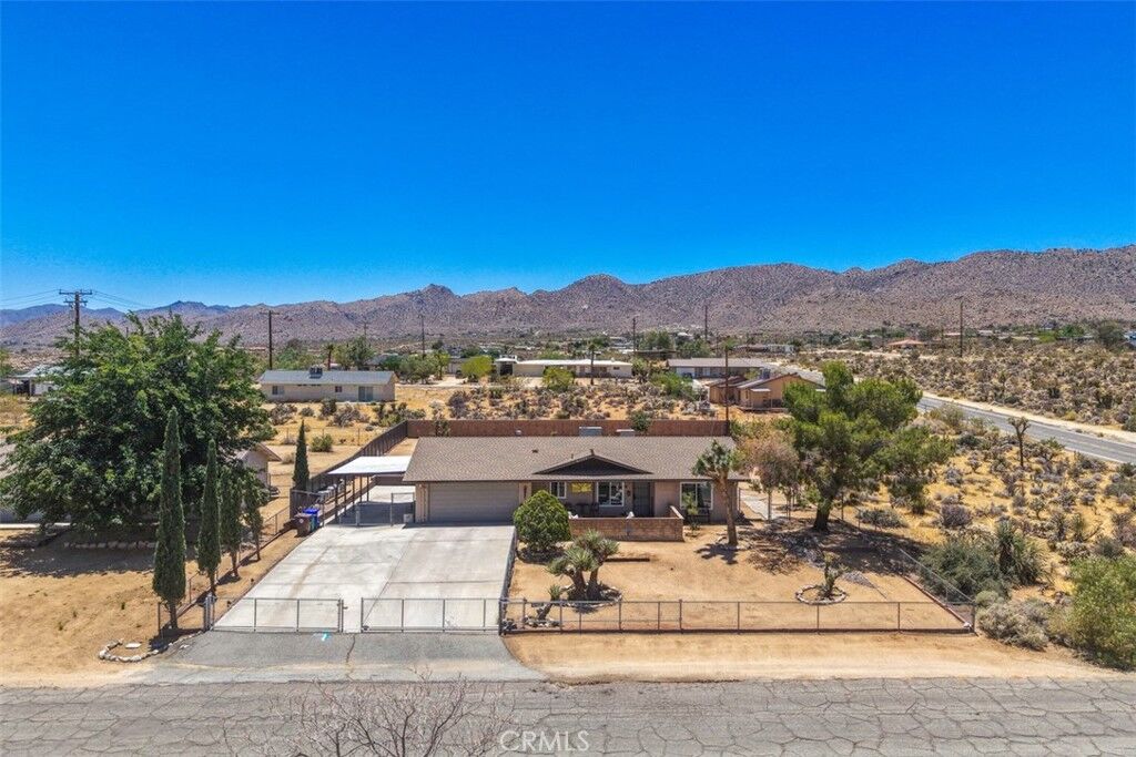Property Photo: 61727 Alta Mura CA 92252