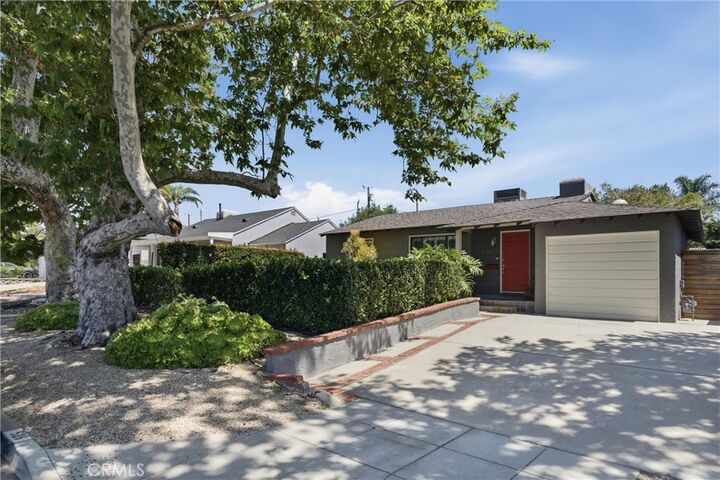 Property Photo:  526 N Toluca Park Drive  CA 91505 
