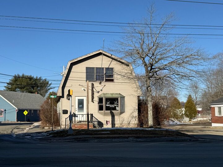 Property Photo:  145 Main Street  ME 04861 
