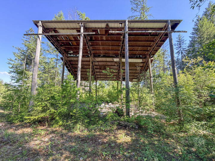 Property Photo:  2008 Summit Valley Rd  WA 99101 