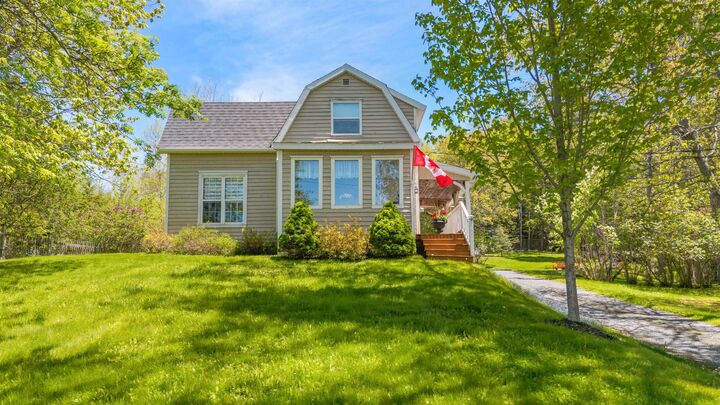 635 Willow St Street — photo 1