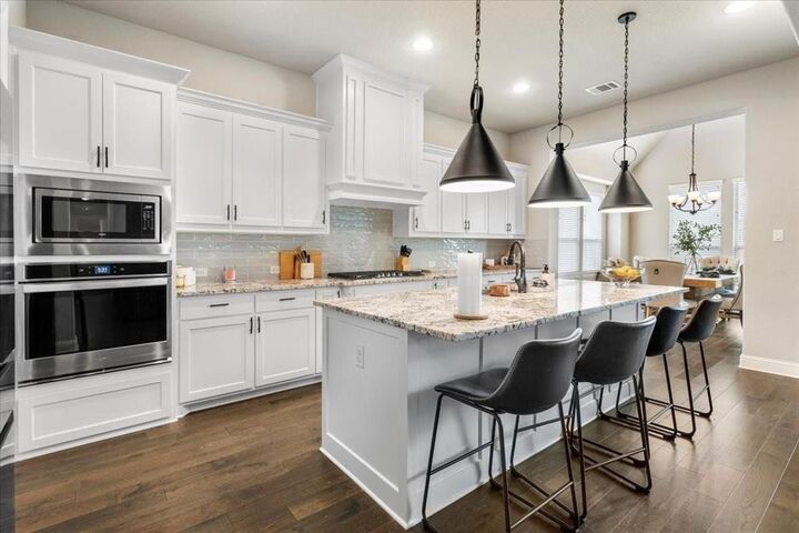 Property Photo:  1218 Woodside Drive  TX 76063 