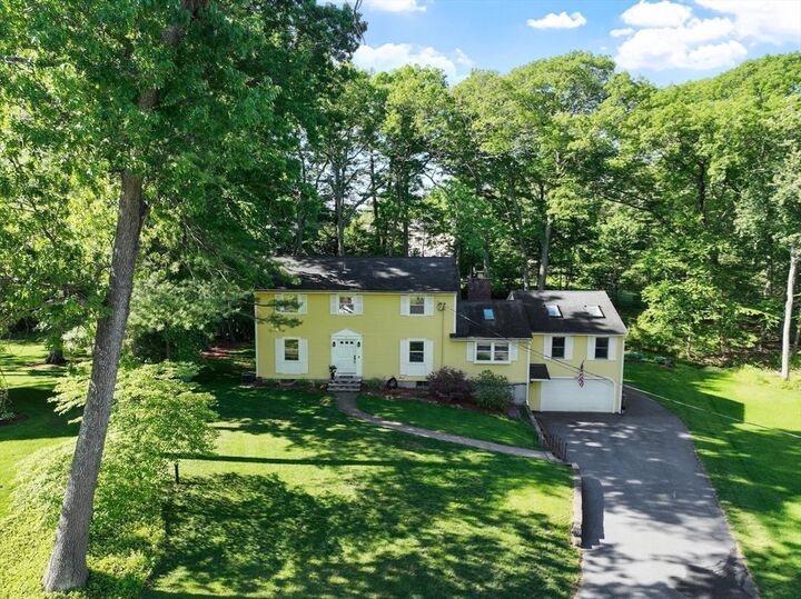 Property Photo:  10 Lancaster Place  MA 01810 