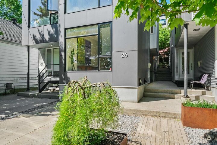 Property Photo: 26 Stonehurst Avenue ON K1Y 1R4
