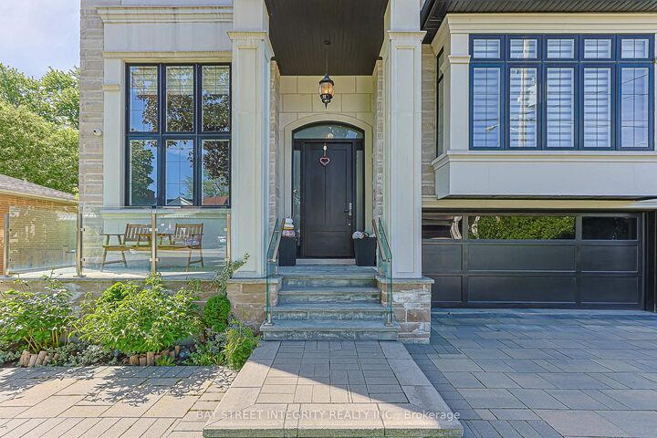 Property Photo: 151 Horsham Avenue ON M2N 2A3