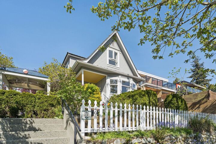 Property Photo: 408 E 2nd Street BC V7L 1C8
