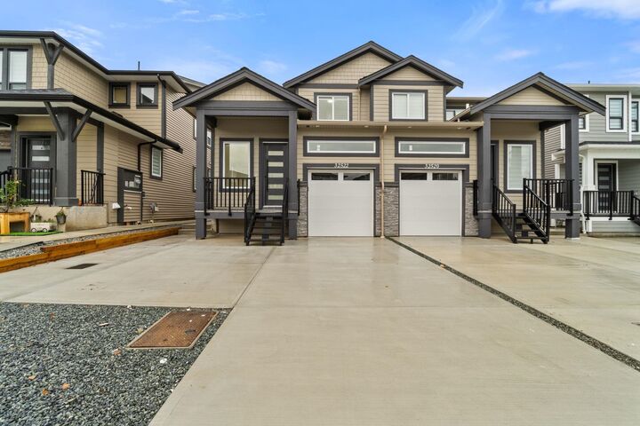 Property Photo: 32522 Higginbottom Court BC V2V 2T7