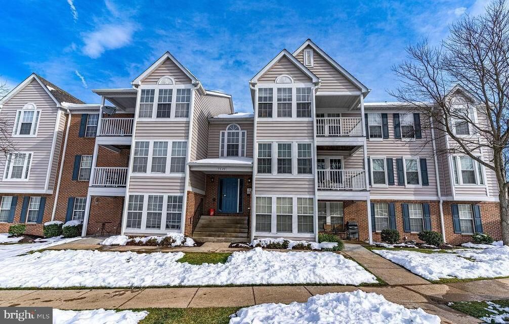 Property Photo: 3620 Sherbrooke Circle 202 VA 22192