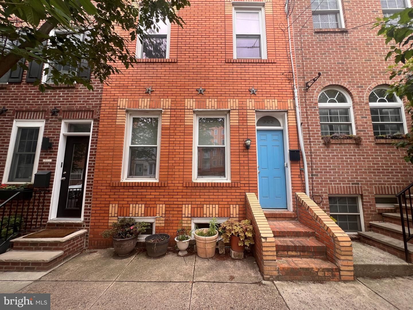 Property Photo:  922 Ellsworth Street  PA 19147 