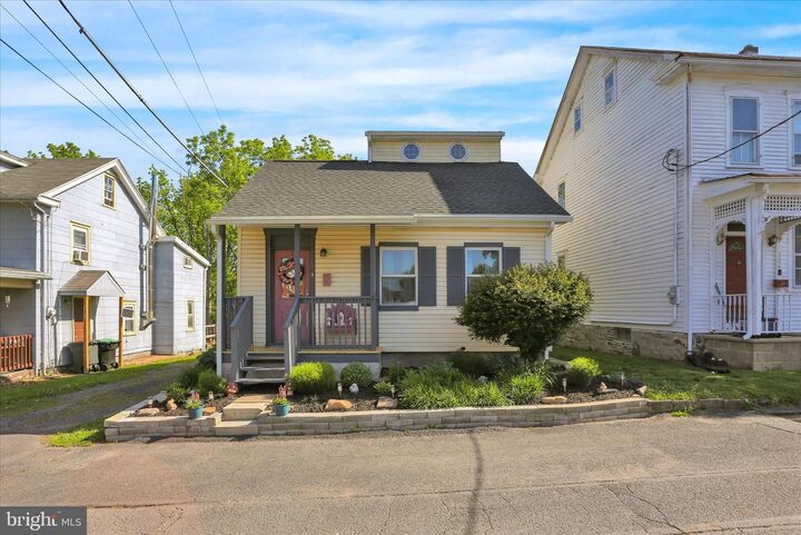 Property Photo:  226 W Tammany Street  PA 17961 