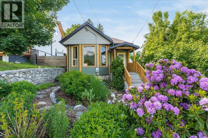 Property Photo:  720 Latimer Street  BC V1L 4V4 