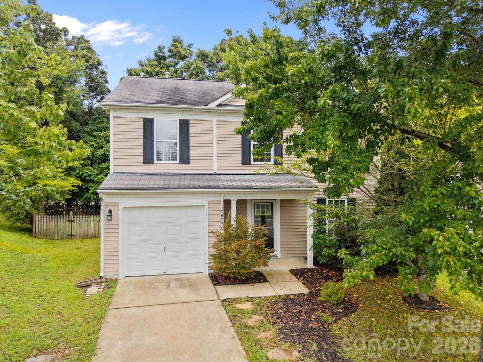 Property Photo:  10609 Spring Rain Court  NC 28278 