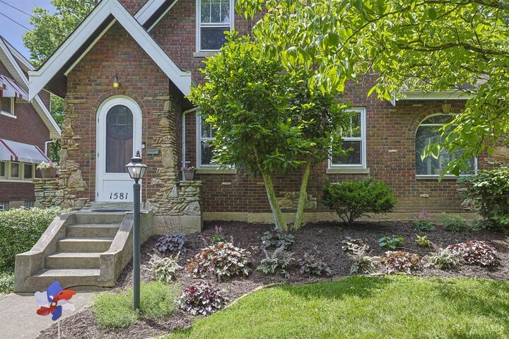 Property Photo:  1581 Wittekind Terrace  OH 45224 