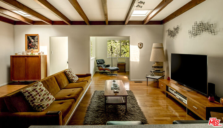 Property Photo: 3262 Dos Palos Dr CA 90068