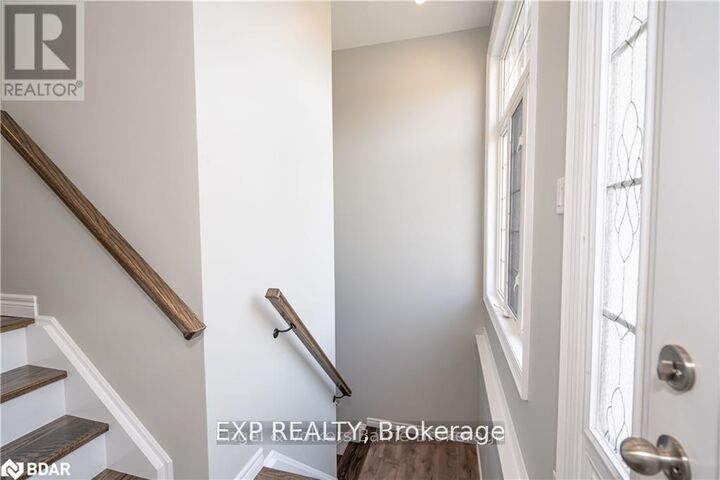 Property Photo:  19 Loon Avenue  ON L4N 8W6 