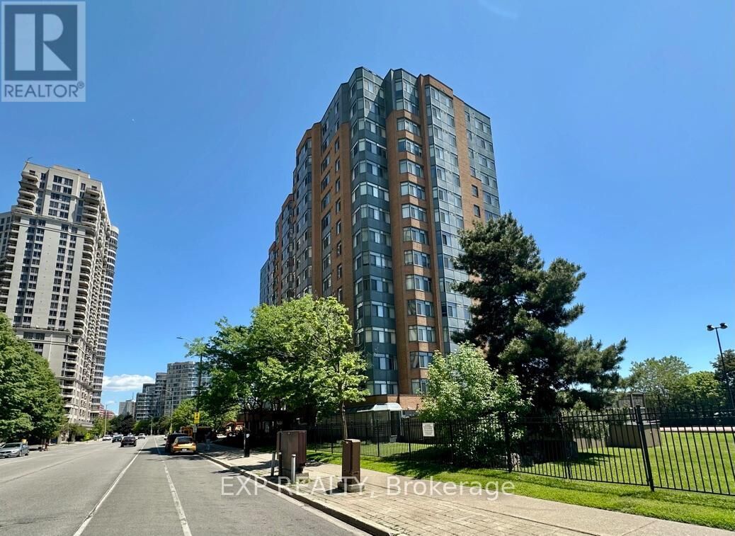 Photo de la propriété:  300 Webb Drive 303  ON L5B 3W3 