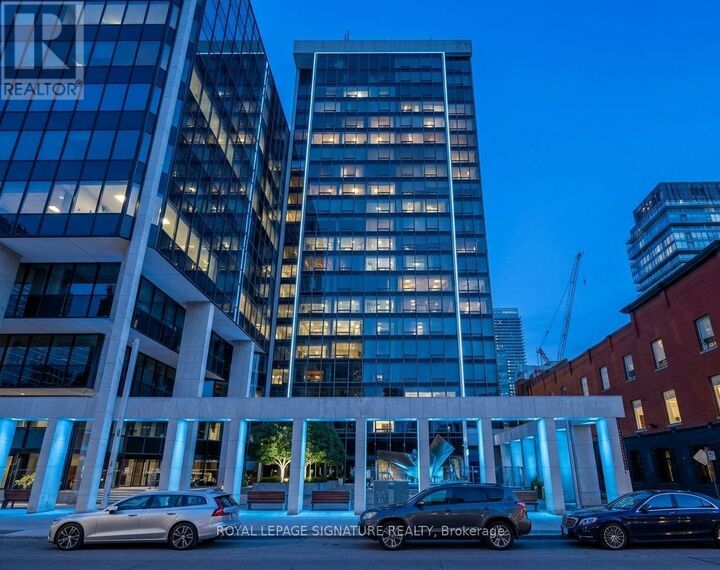 Property Photo:  30 Wellington Street East 2202  ON M5E 1S3 