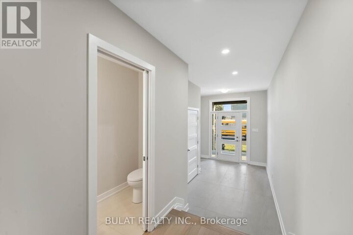 Property Photo:  1357 Kitchener Avenue  ON K1V 6W2 