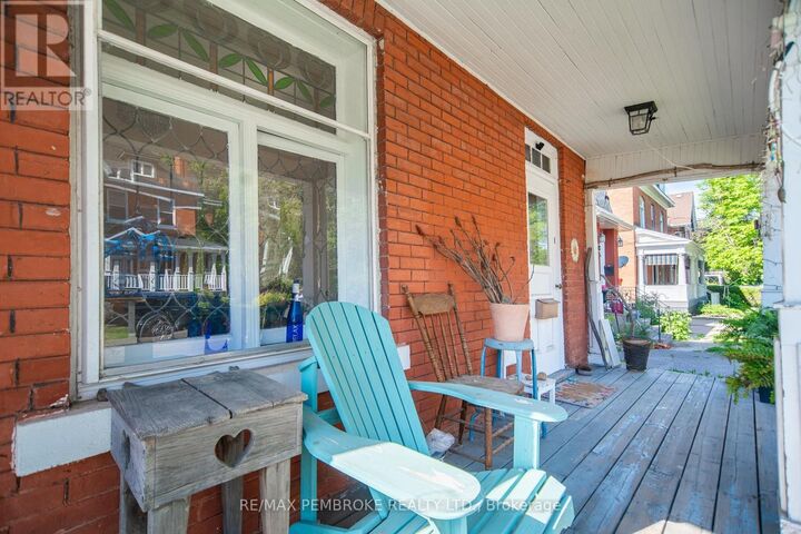 Property Photo:  259 Isabella Street  ON K8A 5T1 