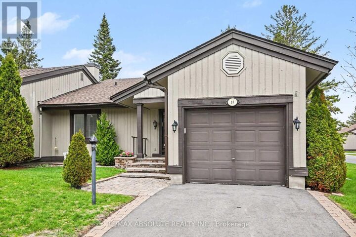 Property Photo:  31 Spyglass Ridge  ON K2S 1R6 