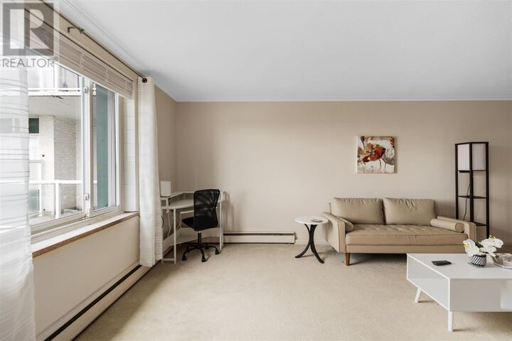 Property Photo:  99 Pine St # 504  ON P6A 3Y3 