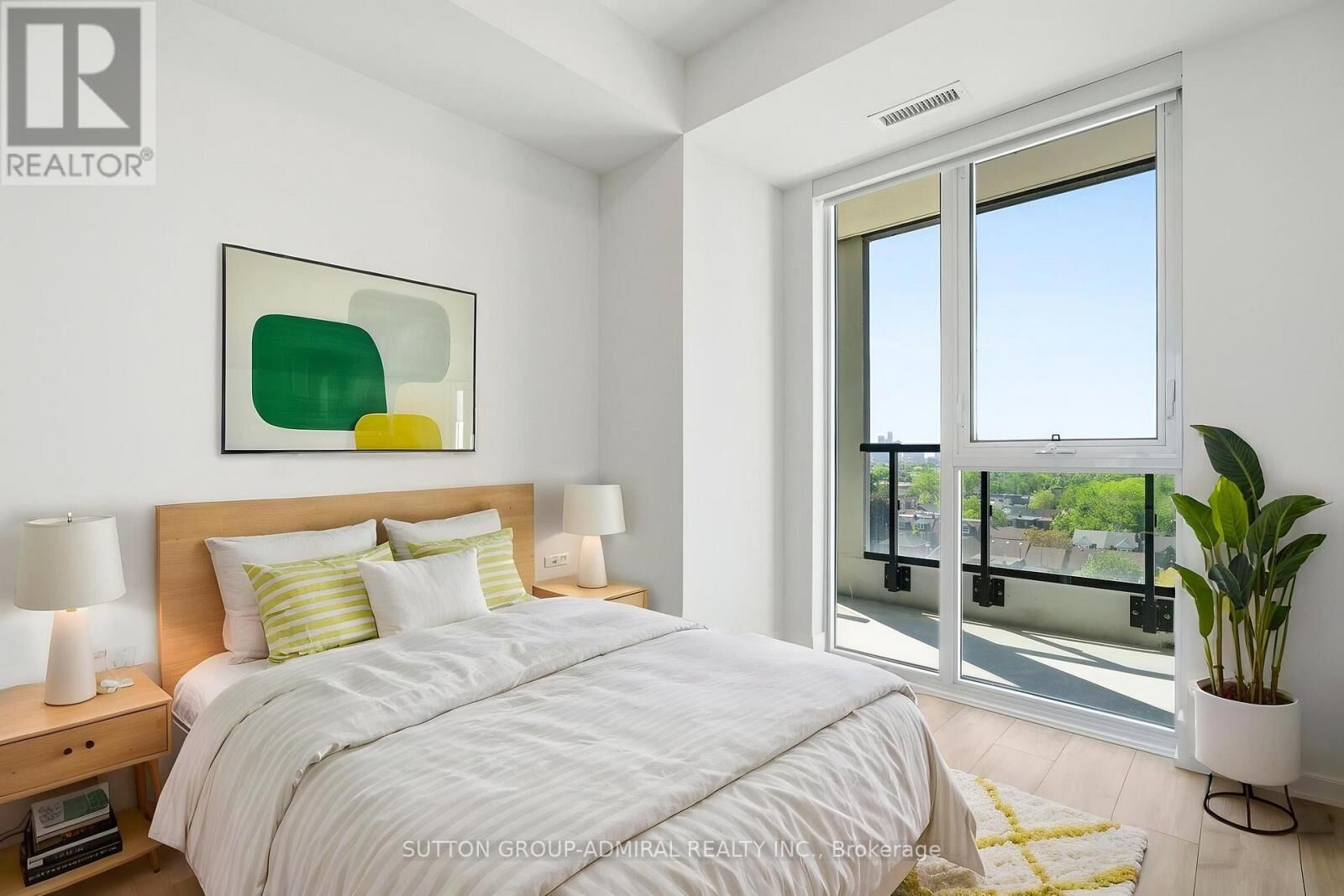Property Photo:  858 Dupont Street 737  ON M6G 0C1 