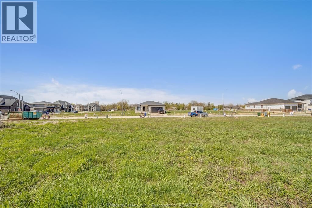 Property Photo:  3674 Farrow Avenue  ON N9H 0B3 