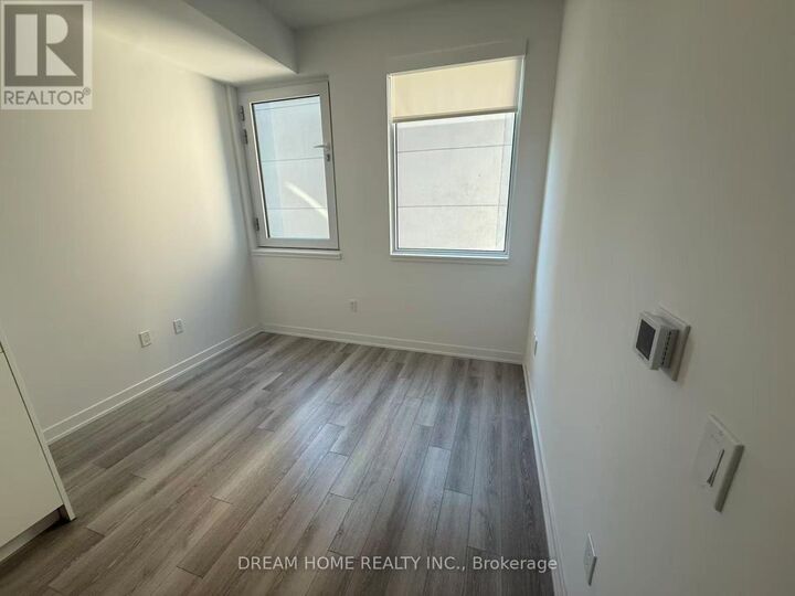 Property Photo:  238 Simcoe Street 702  ON M5T 0E2 