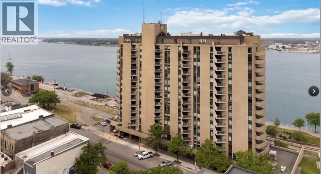 Property Photo:  155 Front Street 1505  ON N7T 7V5 