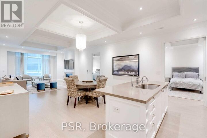 Property Photo:  311 Bay Street 3702  ON M5H 4G5 