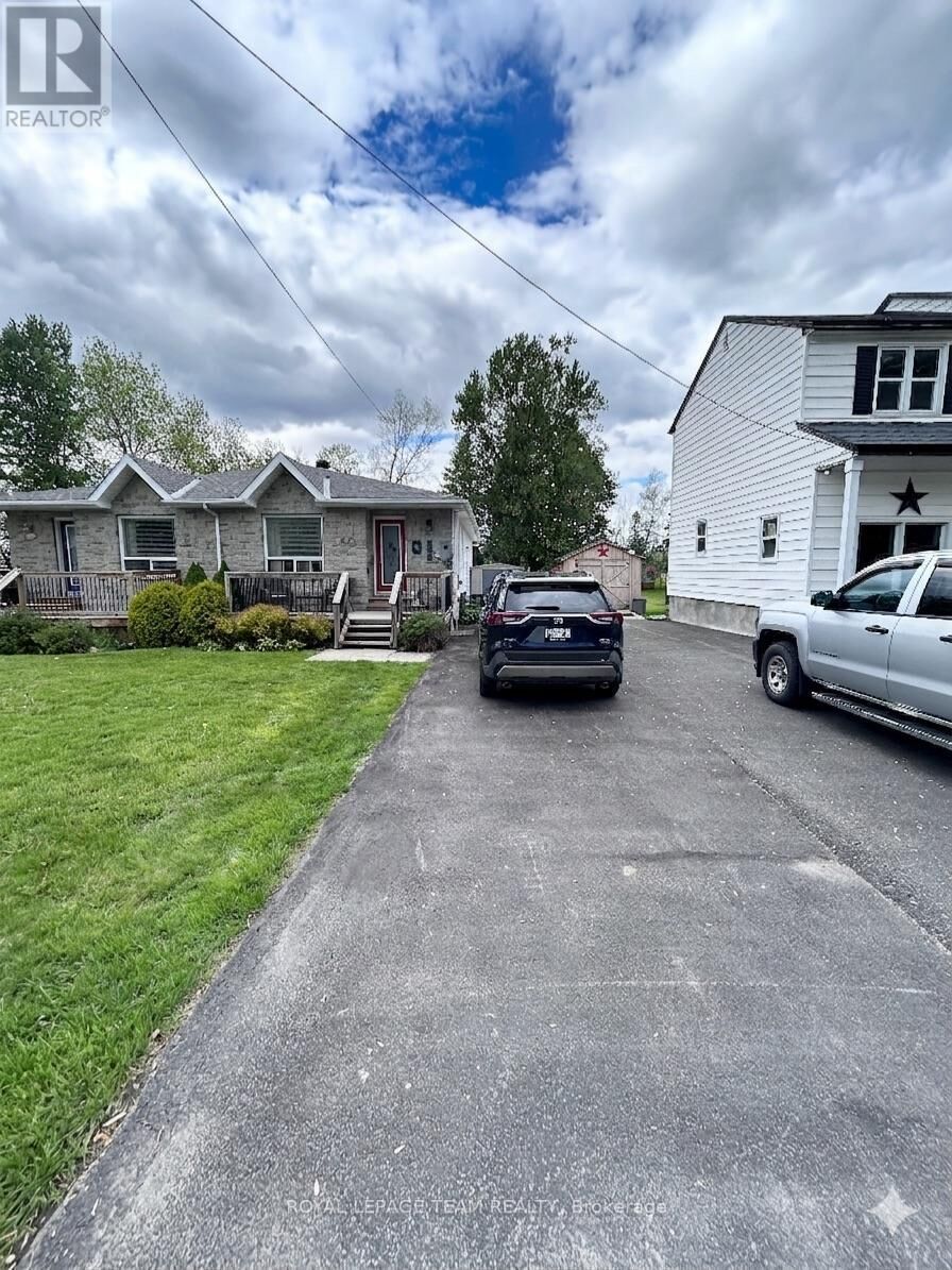 Property Photo: 50D Fifth Street West ON K0C 1X0