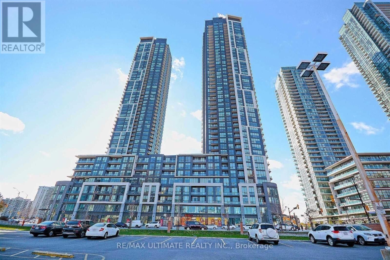 Property Photo:  510 Curran Place 1906  ON L5B 0J8 