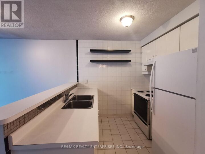 Property Photo:  10 Queens Quay 309  ON M5J 2R9 