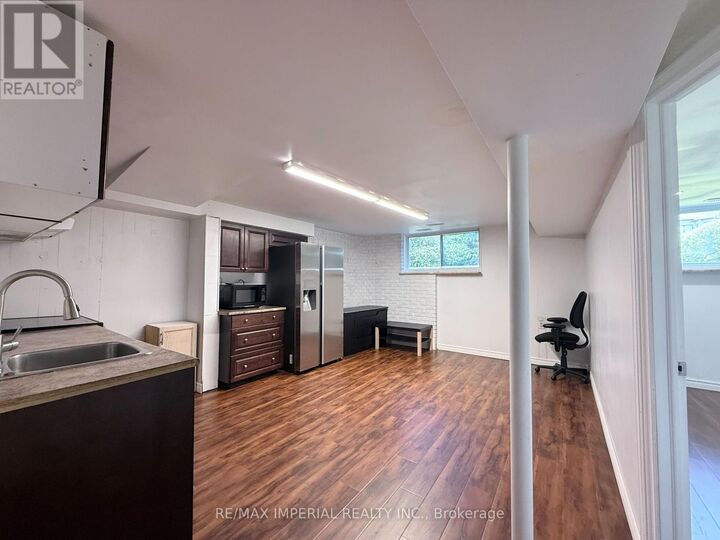 Property Photo:  52 Yongehurst Road Bsmt #2  ON L4C 3T2 