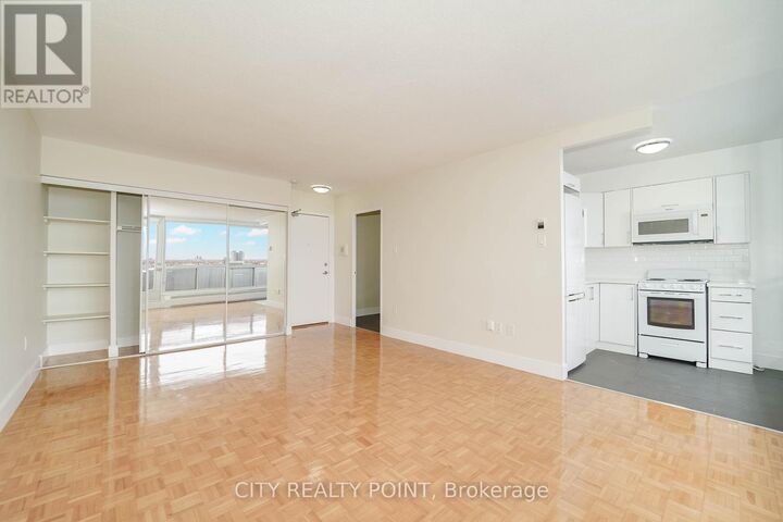 Property Photo:  666 Spadina Avenue 2512  ON M5S 2H8 