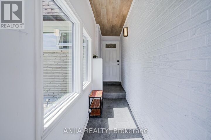 Property Photo:  272 McNicoll Avenue  ON M2H 2C7 