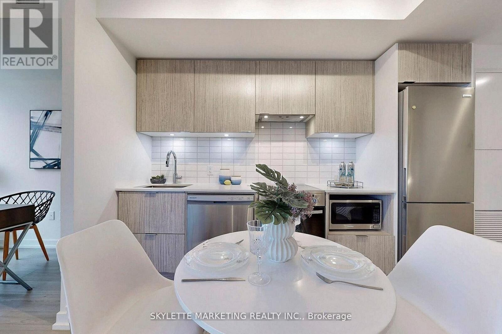 Property Photo:  395 Bloor Street East 3601  ON M4W 1H7 