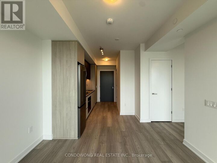 Property Photo:  5858 Yonge Street 3211  ON M2M 0C6 