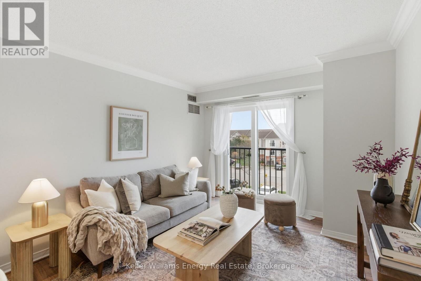 Property Photo:  90 Aspen Springs Drive 301  ON L1C 5N3 
