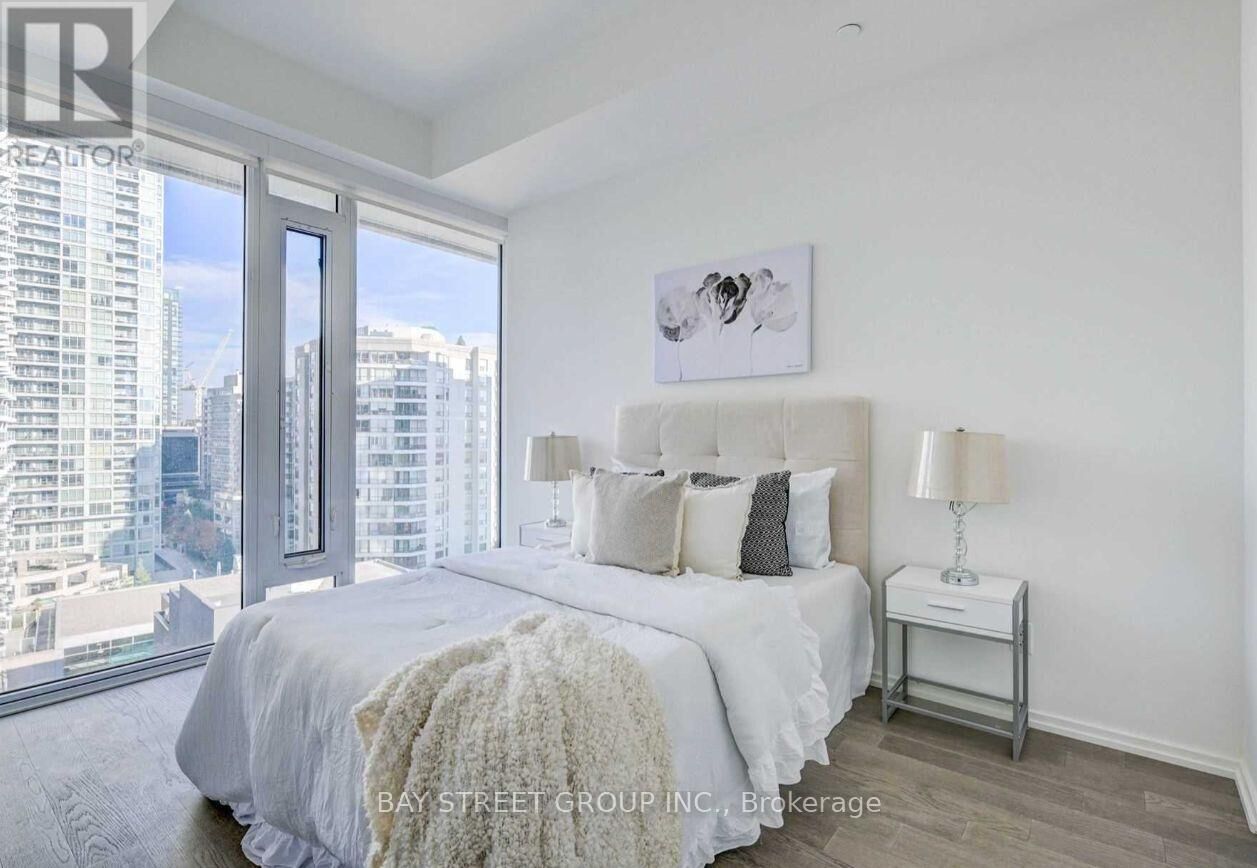 Property Photo:  5 Soudan Avenue 1908  ON M4S 0B1 