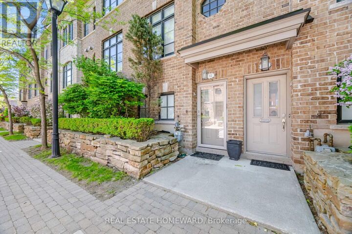 Photo de la propriété:  62 Cormier Heights  ON M8Z 0B5 