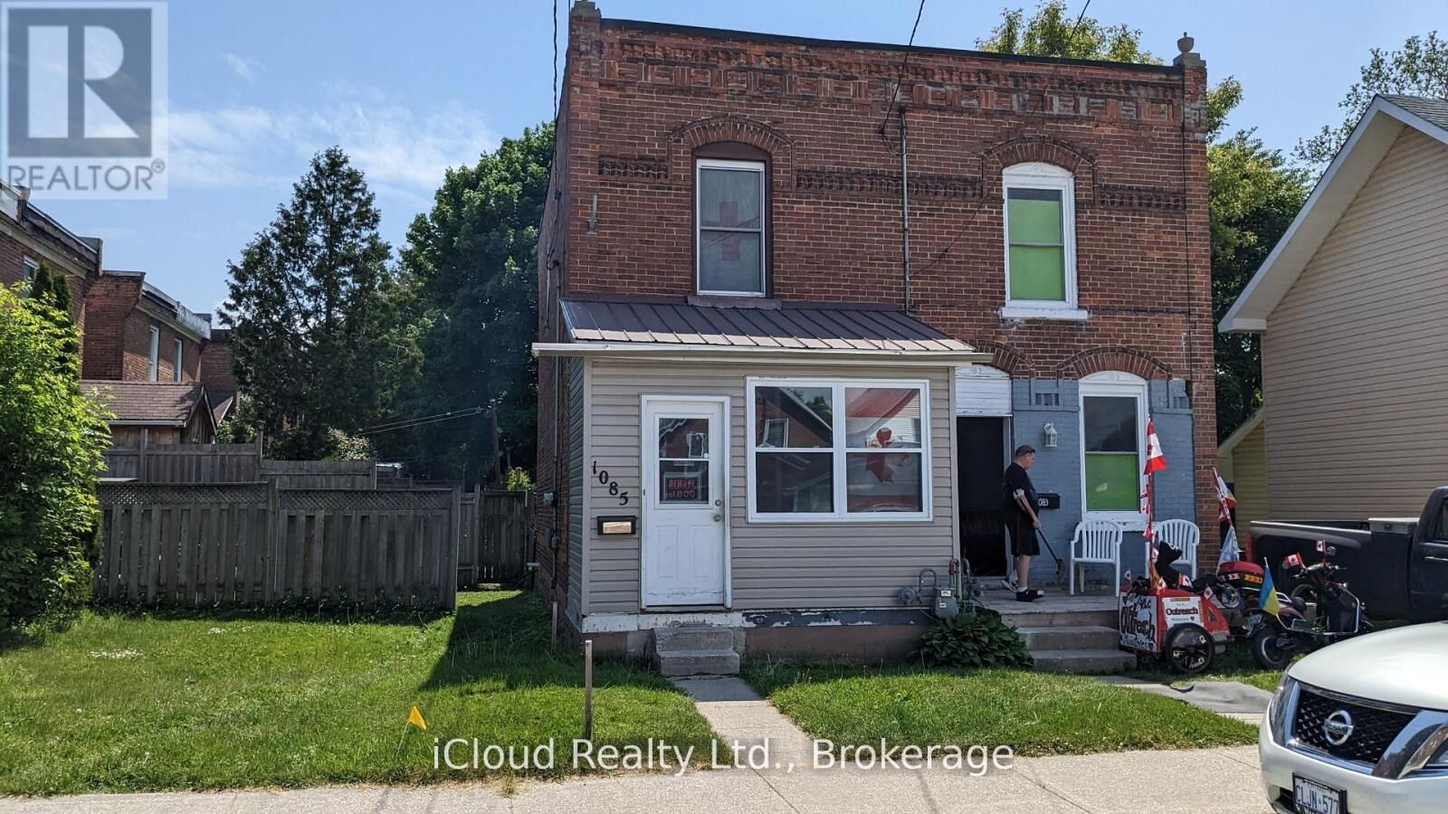 Property Photo:  1085 3rd A Avenue East  ON N4K 2L1 