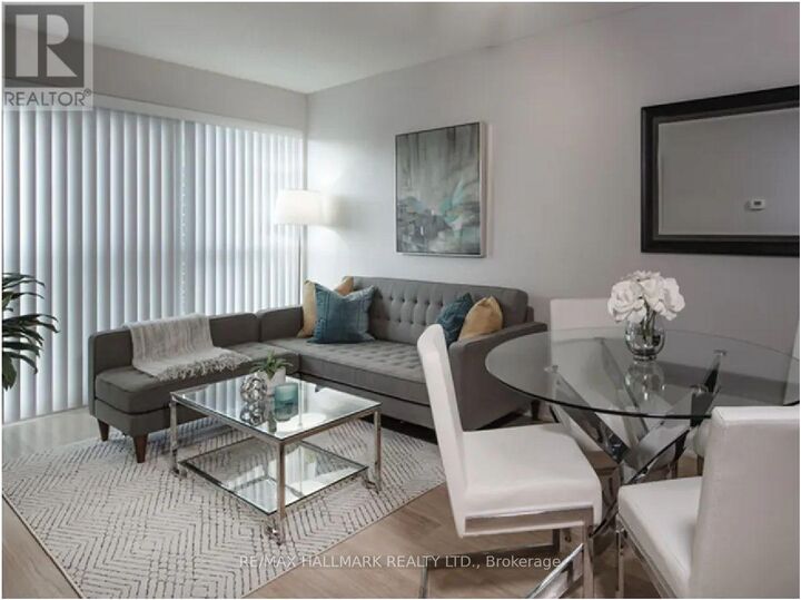Property Photo:  570 Bay Street 706  ON M5G 2C5 