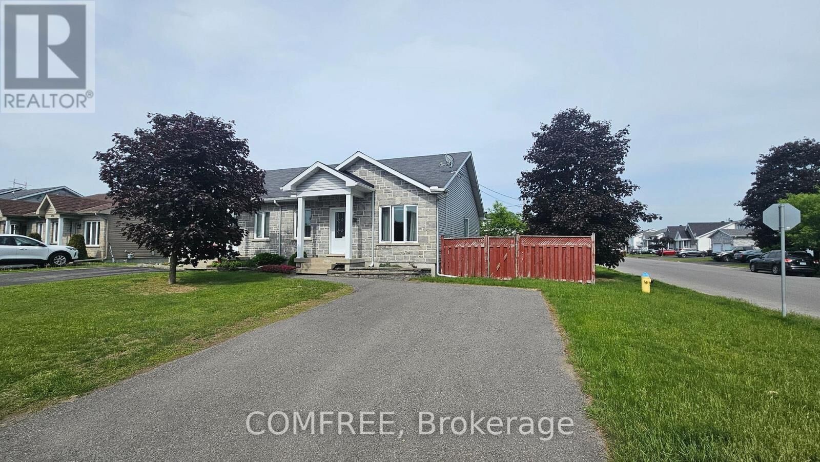 Property Photo:  410 Marc Andre Street  ON K6A 0A5 